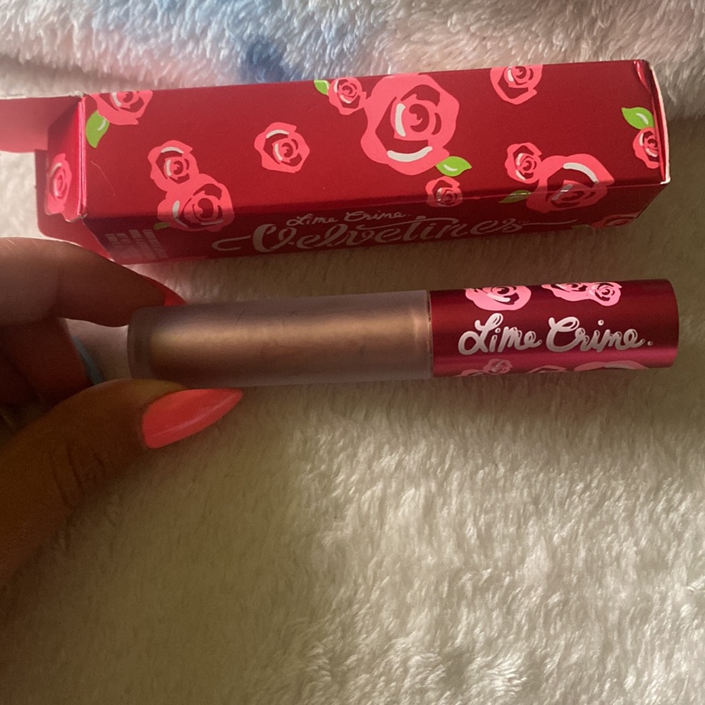 Liquid lipstick